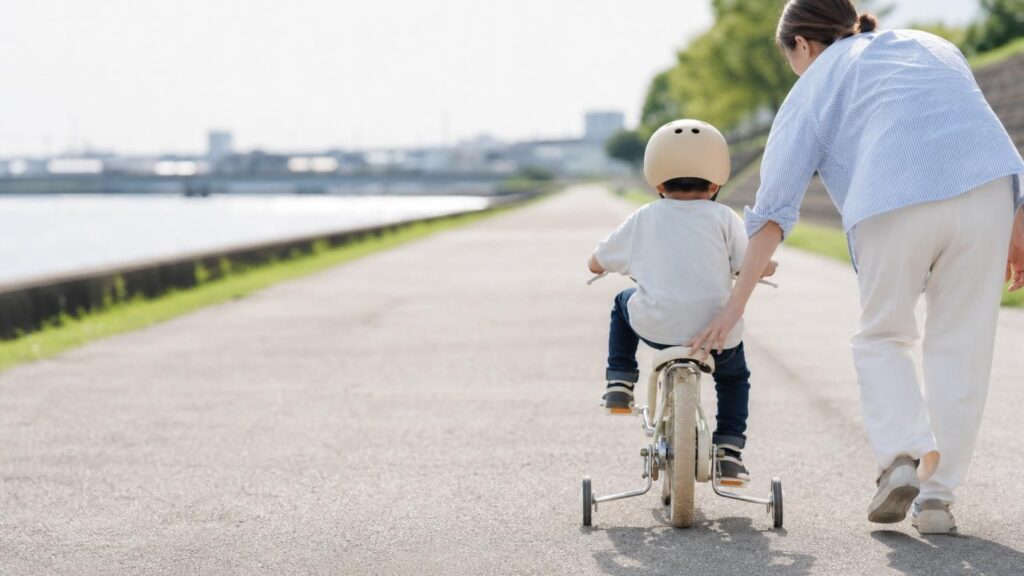 子供の自転車の補助輪付けっぱなしはダメ？外す目安
